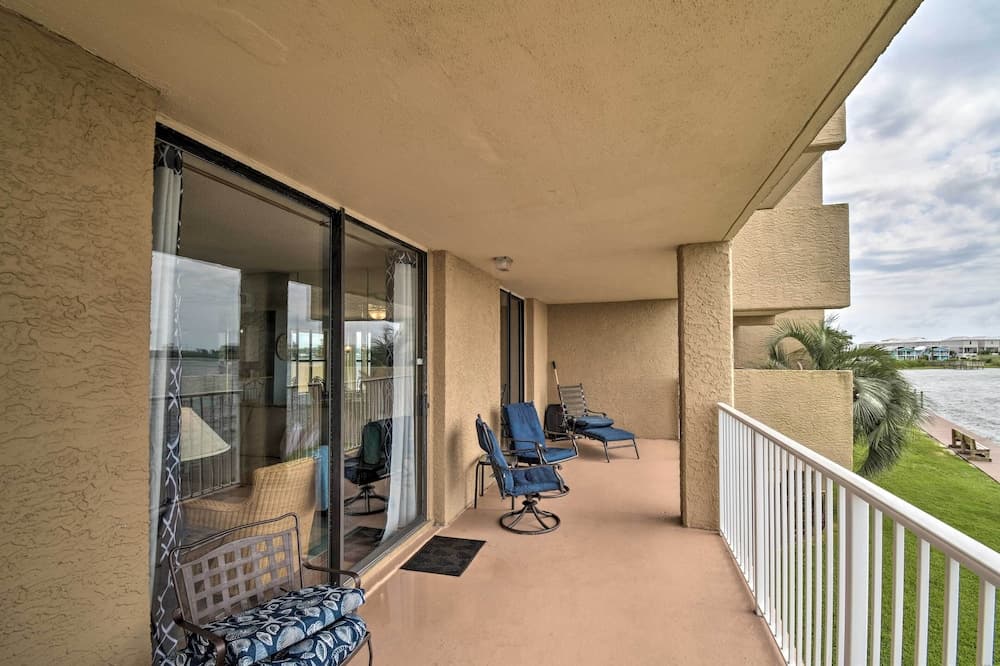 Waterfront Gulf Shores Condo w/ Patio, Pier & Pool