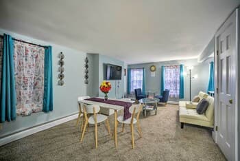 Albany Apt < 1/2 Mi to Empire State Plaza!