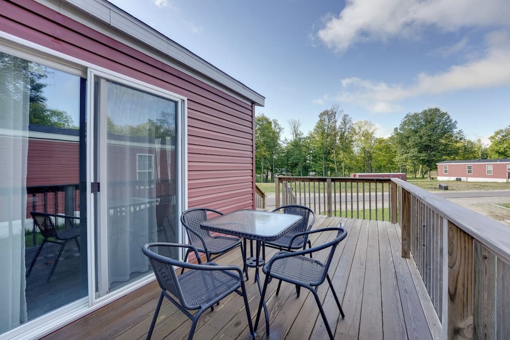 Cassopolis Cabin w/ On-site Fishing Pier!