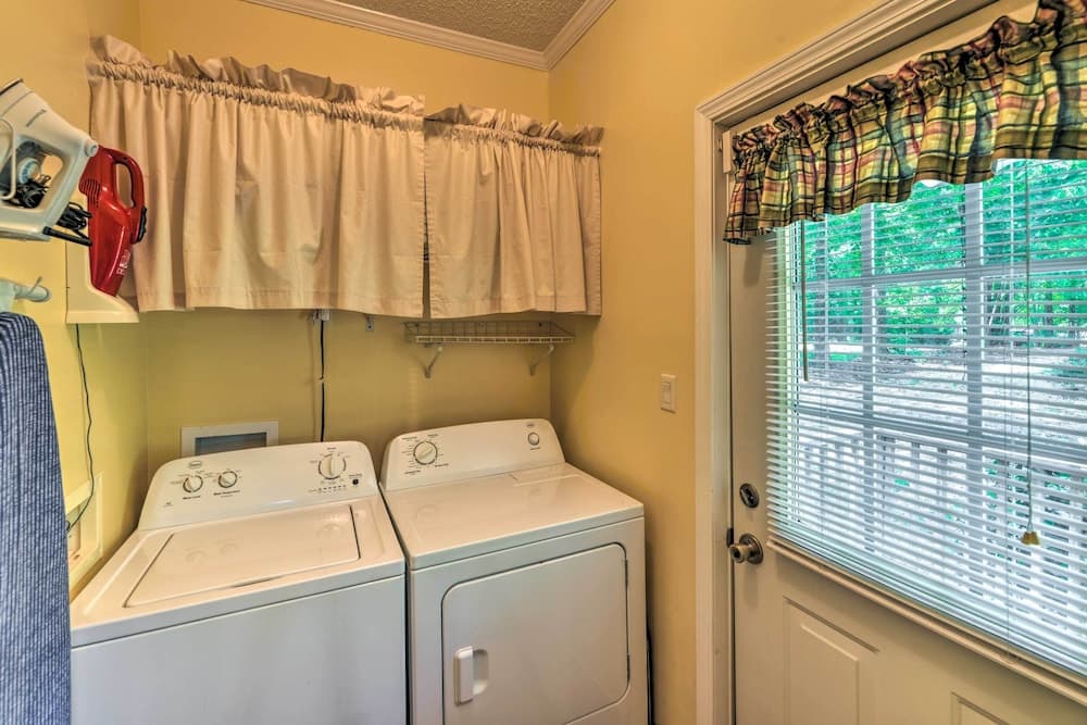 Beautiful Lakefront Retreat w/ Dock & Grill!