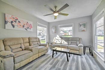 Fort Worth Home w/ Yard, 6 Mi to Downtown!