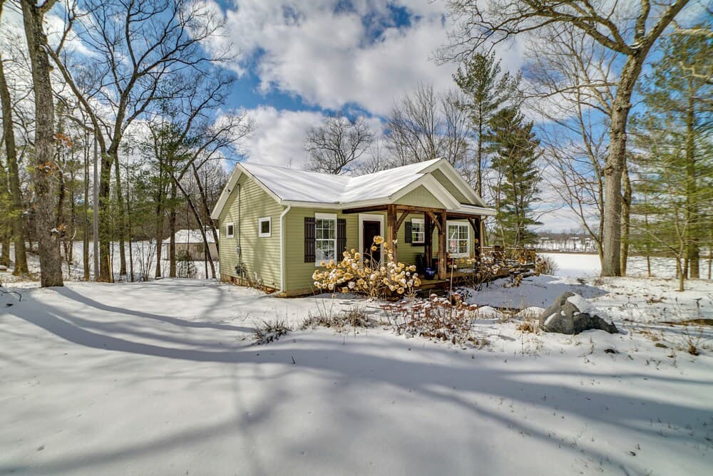 Fish, Hike & Hunt: Lakeside Newaygo Cottage