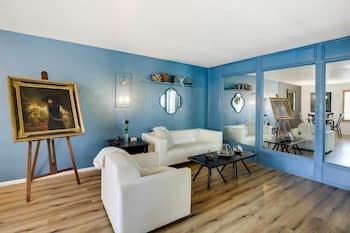 Comfortable & Artsy Dallas Condo w/ Community Pool