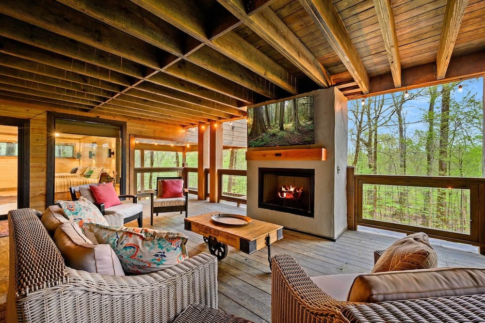 Secluded Creekside Cabin w/ Hot Tub & Fire Pit!