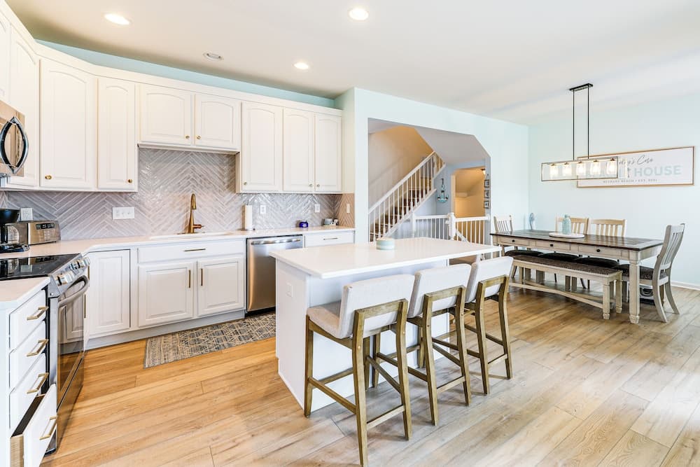 Bikes, Kayaks, Pool: Getaway 3 Mi to Bethany Beach