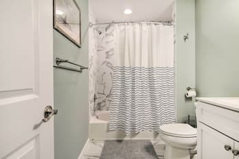 Ocean View Home ~ 4 Miles to Bethany Beach!