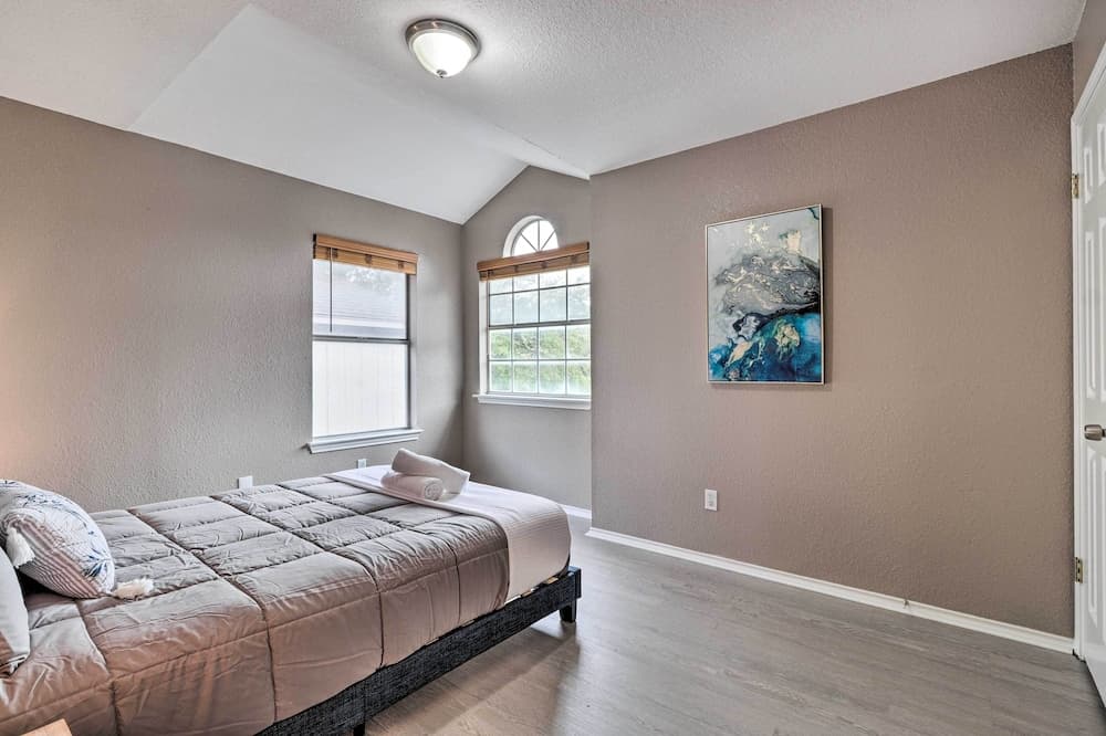 Peaceful Austin Home w/ Private Backyard!