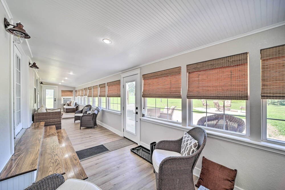 Stunning Oklahoma Home ~ 3 Mi to Spiro Mounds