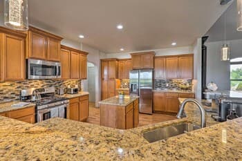 Pueblo West Home - Full Deck & Near Reservoir