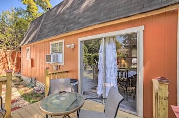 Sunny Willis Escape w/ Deck & Lake Access!