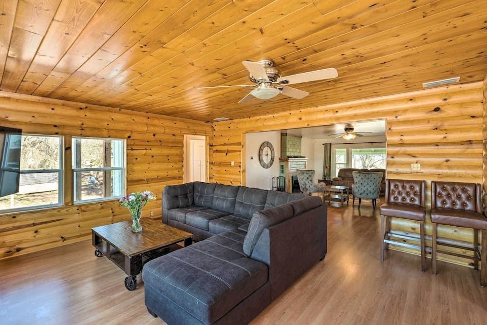 Stunning Nicolaus Getaway on Feather River!