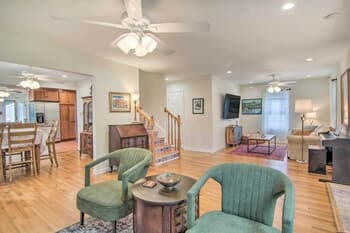 Charming Cambridge Cottage w/ Beach Access!