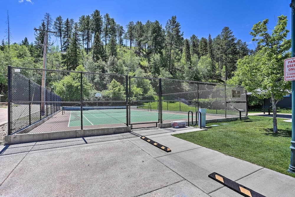 Deadwood Apartment - Walk to Historic Downtown!