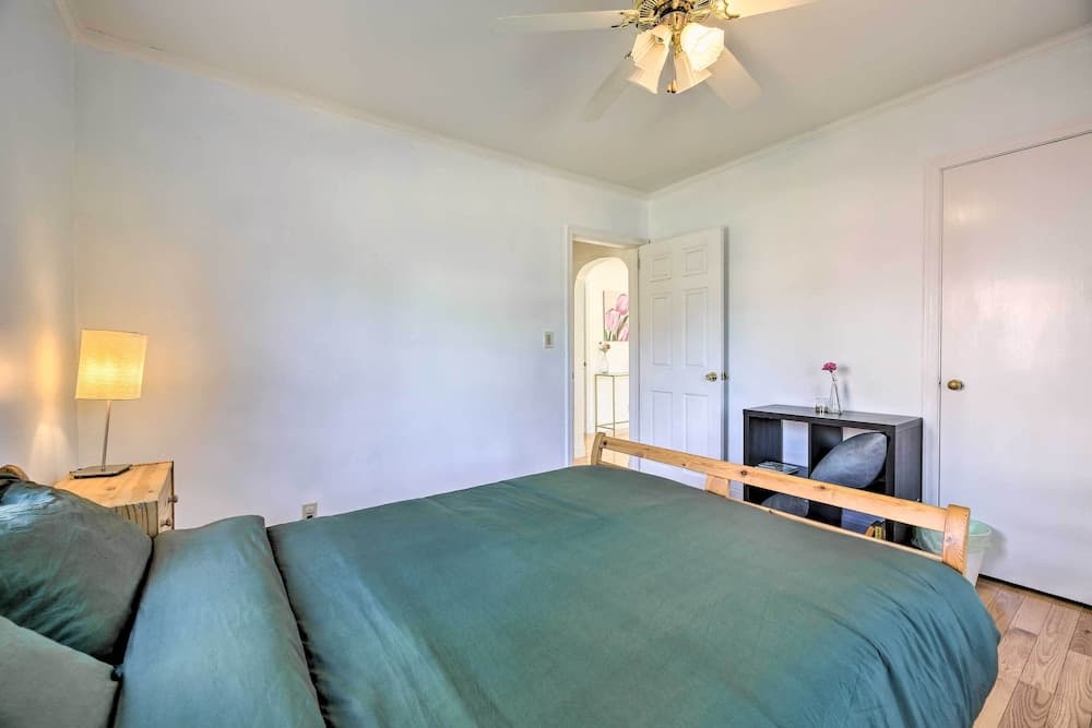 Glen Head Home w/ Yard ~ 28 Mi to NYC