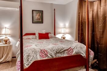 Lake Harmony Vacation Rental w/ Hot Tub & Views!