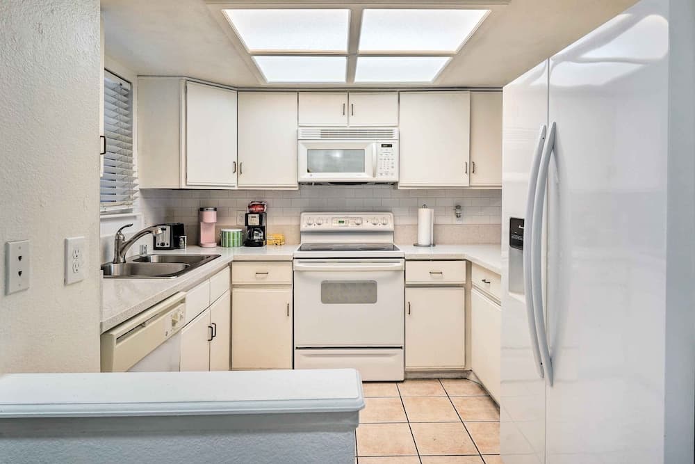 Las Vegas Condo: Explore The Strip & Downtown