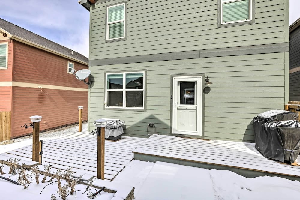 Gypsum Home w/ Patio: Between Glenwood & Vail