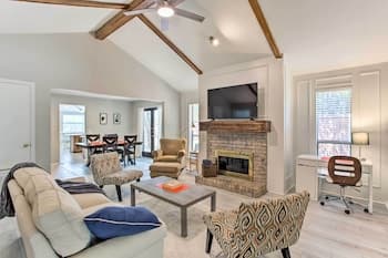 Light & Airy Plano Home w/ Furnished Patio!