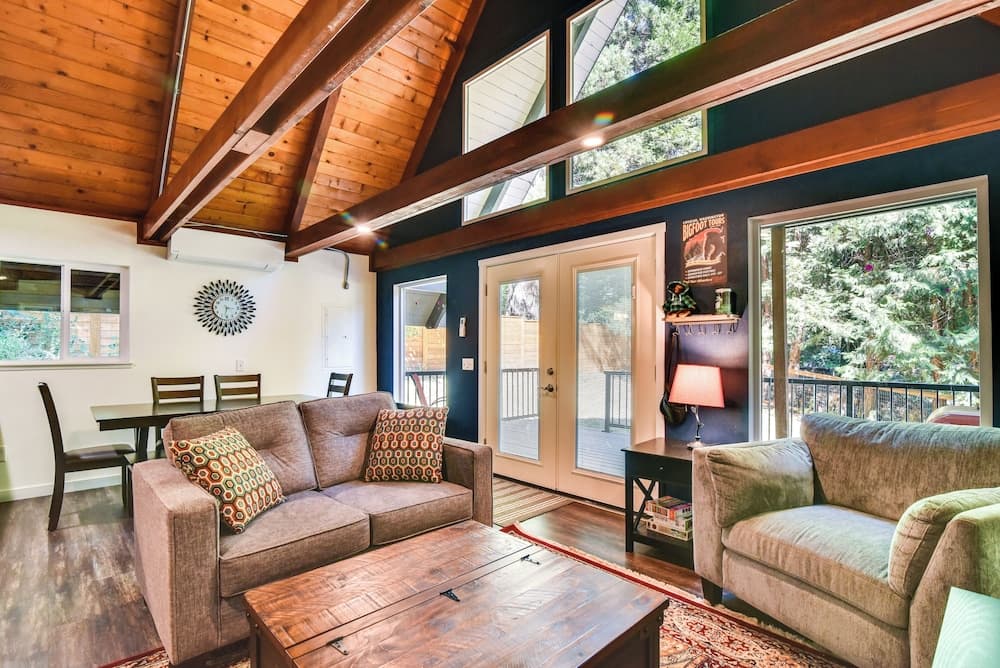 Rustic Cougar Cabin w/ Wood-burning Fire Pit!