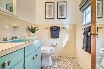 Tree-lined Hendersonville Home, Near Parks!