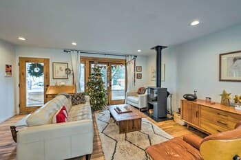 Welcoming Home w/ Decks ~ 2 Mi to Dtwn Boise