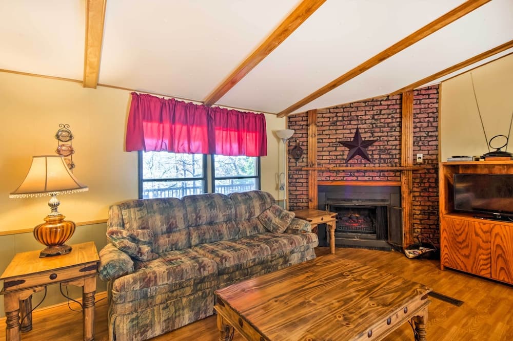 Waterfront House w/ Boat Slip on Lake Eufaula!