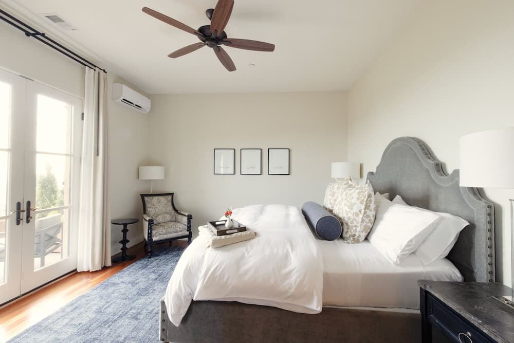 Black Walnut Inn & Vineyard