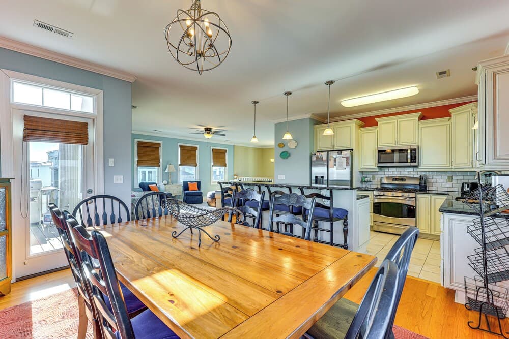 Chic Surf City Retreat w/ Pool < 1 Block to Beach!