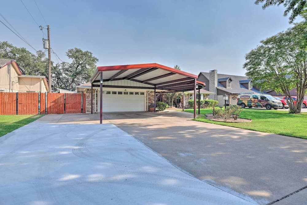 Lakefront Granbury Getaway: Boat, Swim & Fish