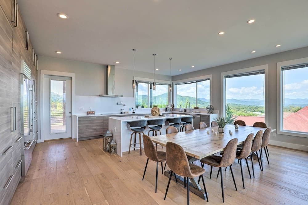 Luxe Asheville Home w/ Stunning Mountain Views!
