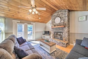 Peaceful Highlands Home w/ Deck + Fire Pit!