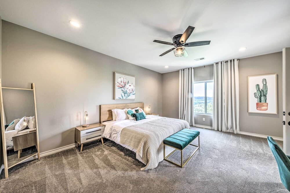 Modern Mtn Retreat, Walk to Lake & Trails!