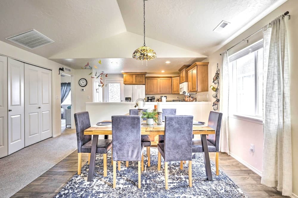 Prismatic Boise Retreat w/ Fenced Backyard!