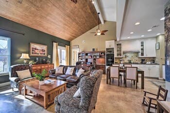 Private Eufaula Vacation Rental w/ Mtn Views!