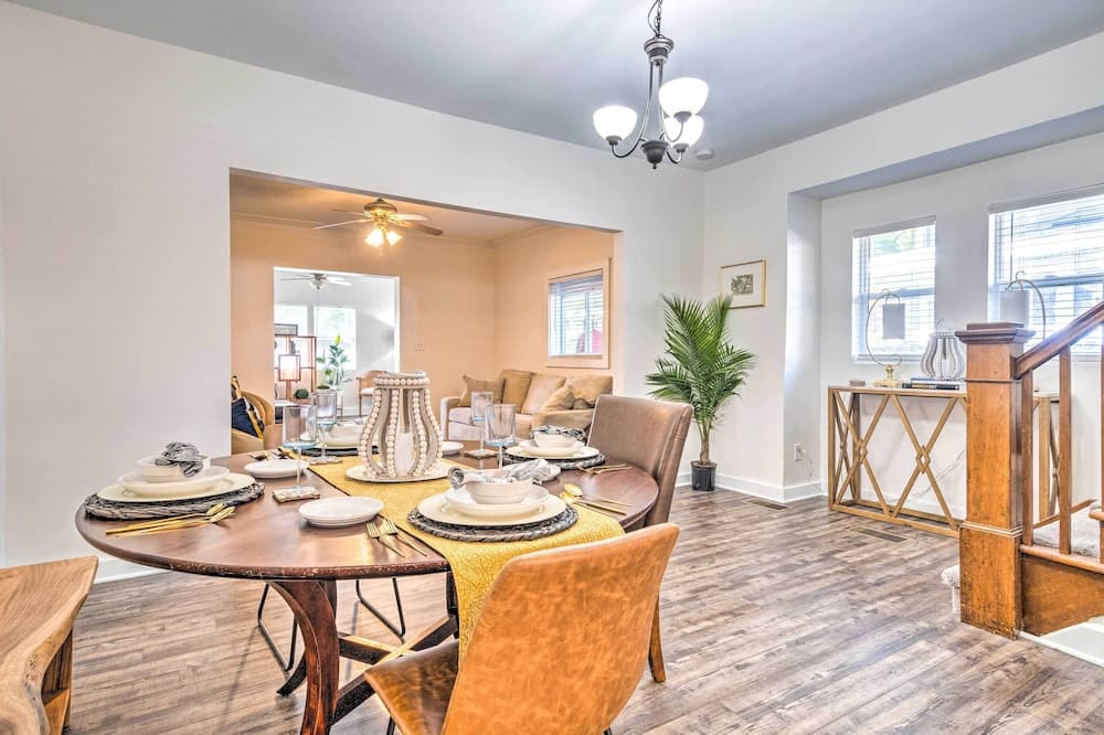 Near Family Fun! Centrally Located Indy Charmer