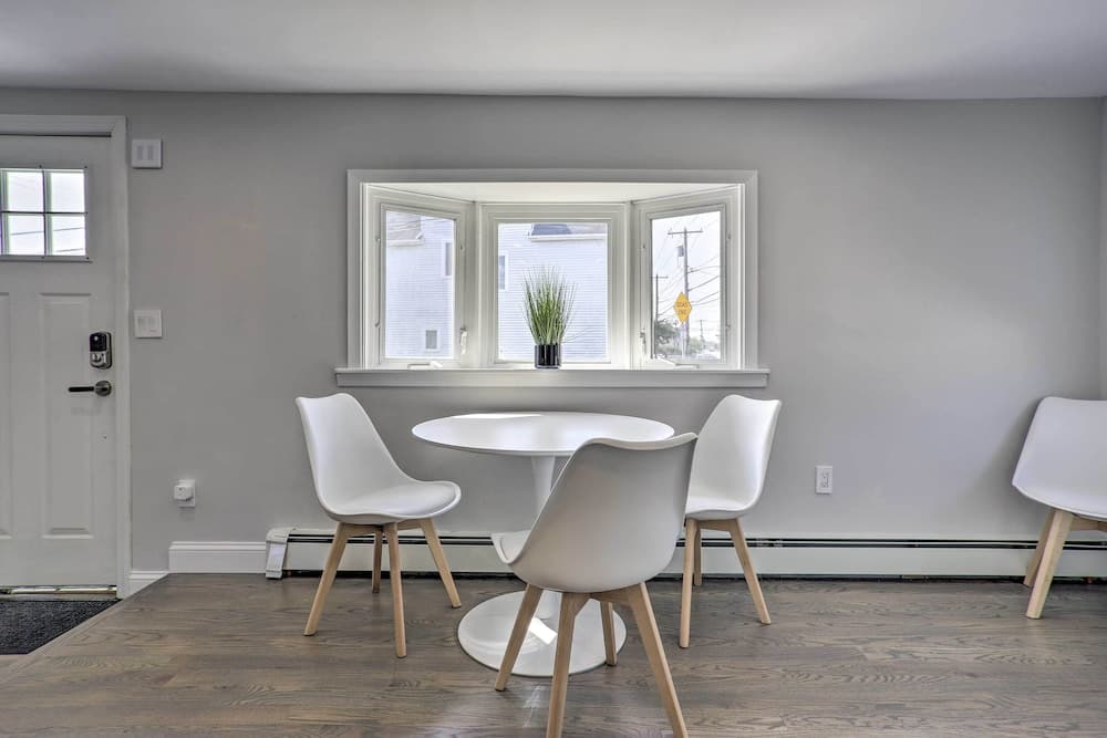 Long Island Home Near Beaches & Golf