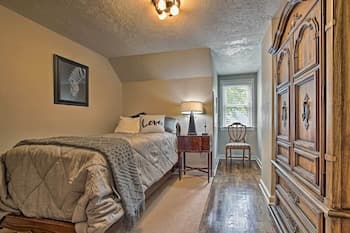 Cute Emporia House - Mins to Downtown & Esu!