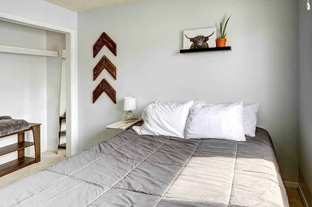 Cozy Sioux Falls Home - 7 Mi to Downtown!