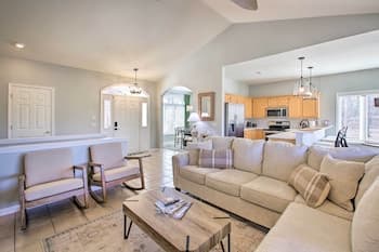 Hot Springs Village Home on Golf Course!