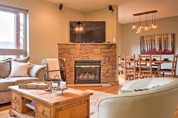 Fraser Townhome w/ Mtn Views - 6 Mi to Winter Park