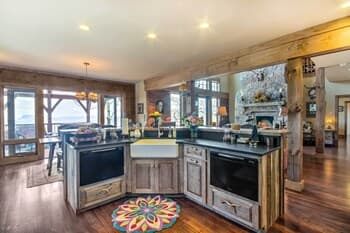 Luxury Sapphire Cabin: Mtn Views + Resort Access!