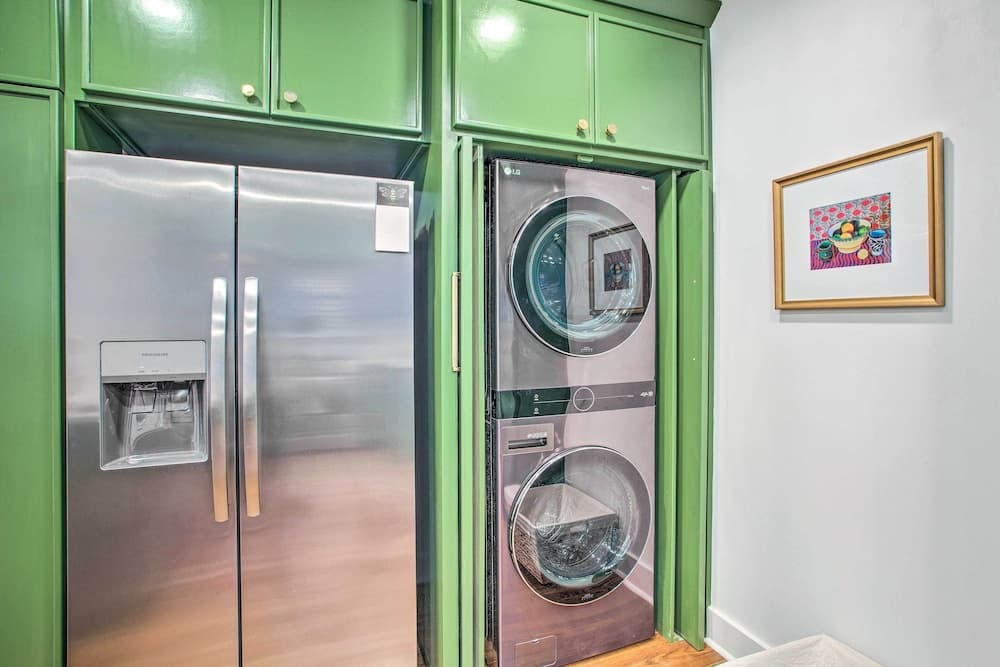 Newly Updated & Charming Azalea District Home