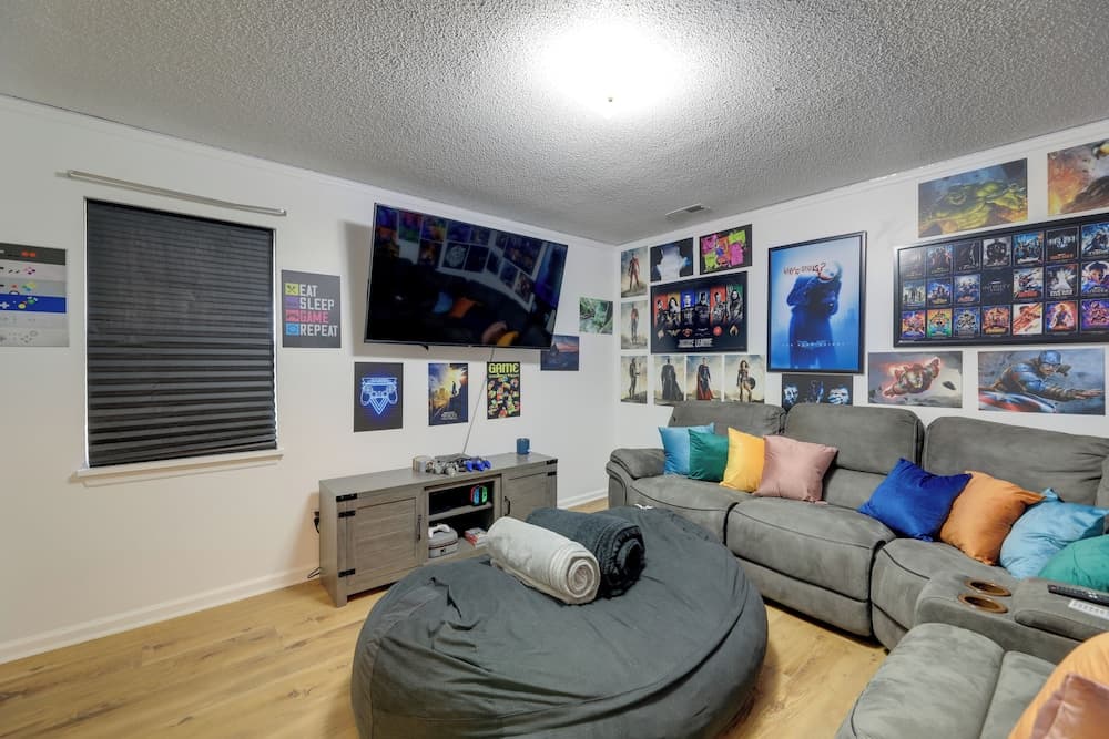 Pet-friendly Jacksonville Home w/ Fenced Yard