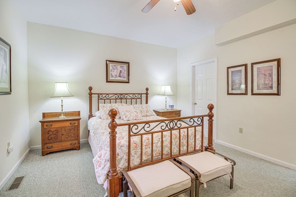 Resort Home on Mountain Golf Course w/ Deck & View