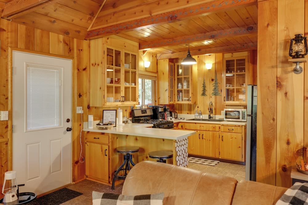 3 Mi to Big Trees State Park: Cabin w/ Scenic Deck