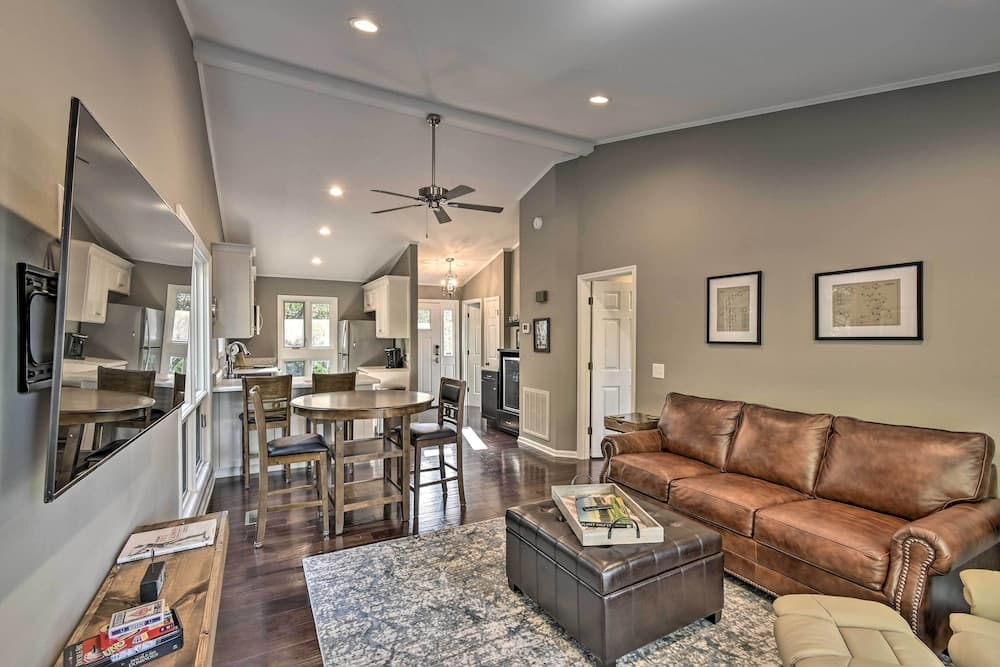 Pinehurst Gem on Golf Course & Putting Green!