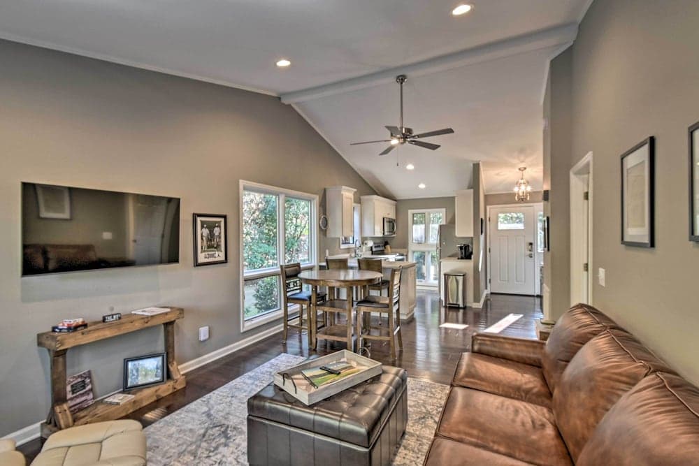 Pinehurst Gem on Golf Course & Putting Green!