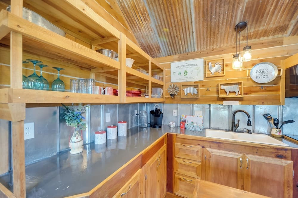 Pet-friendly Kerrville Vacation Rental Farmhouse