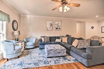 Spacious Rogers Home w/ Yard: Family Friendly