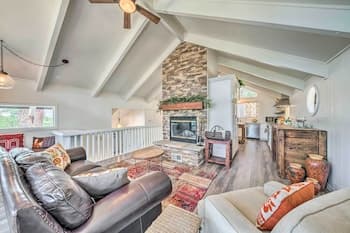 Unique & Modern Mountain Home w/ New Hot Tub!